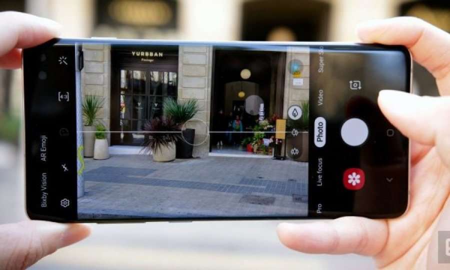 Sensori i ri i Samsung i hap rrugë kamerave 64-megapiksel tek smartfonët