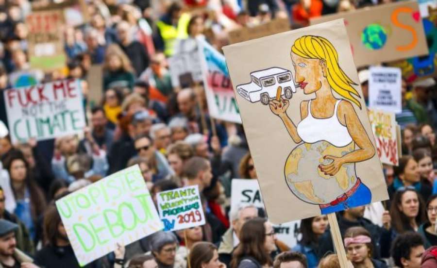 Rreth 2000 persona protestojnë në Basel