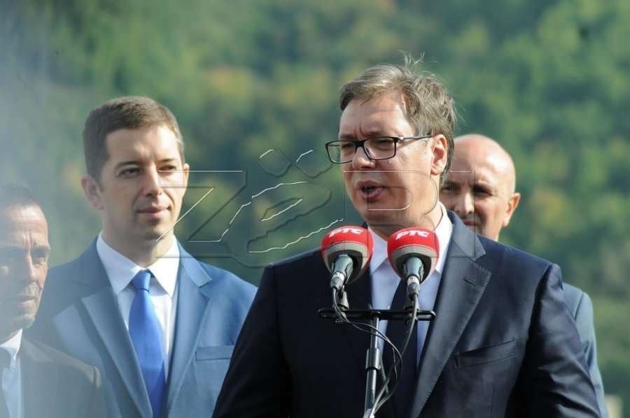 Vuçiq e uron Listën Serbe për fitore, Kosovës i referohet si Serbi