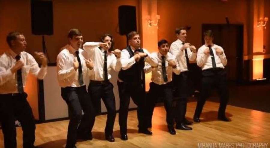 Kërcënon dhëndri: 'Nale muzikën rrap tap' (FOTO)