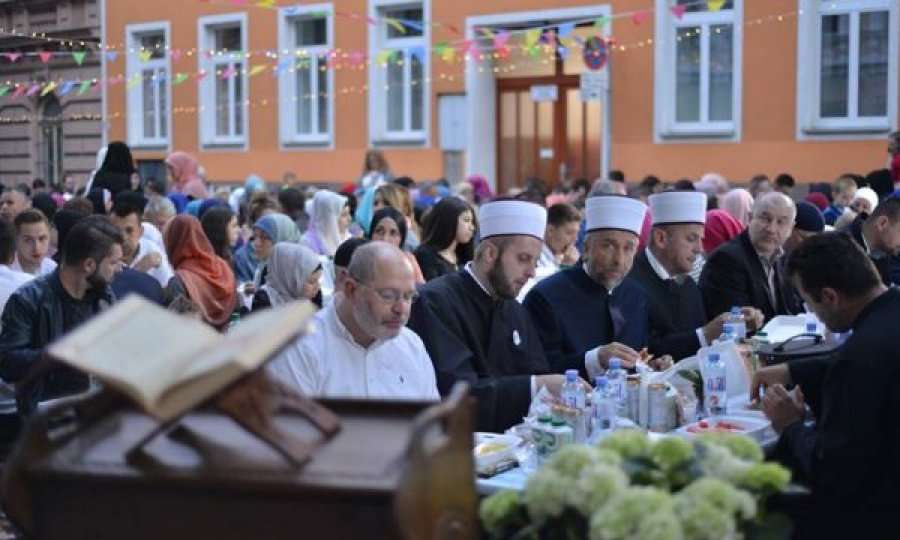 Iftar në rrugët e Vjenës