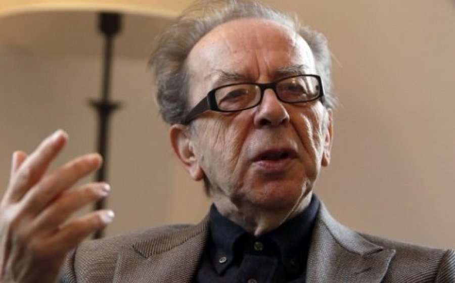 Ismail Kadare rrëfen si e arrestuan për falsifikim monedhash kur ishte vetëm 12 vjeç