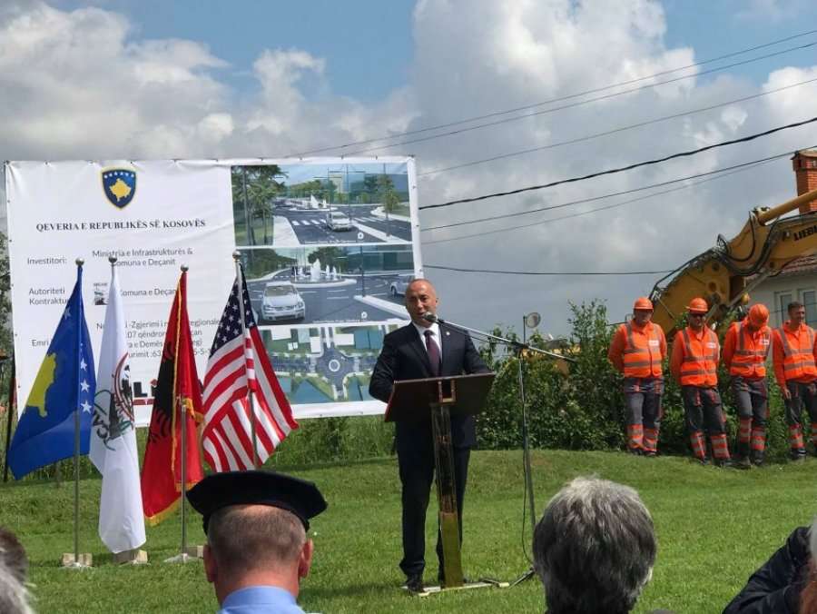 Deçani me tri rrugë të reja – Haradinaj mesazh për kritikuesit e 'Autostradës së Dukagjinit'