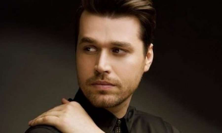 Alban Skenderaj me koncert madhështorë në Prishtinë