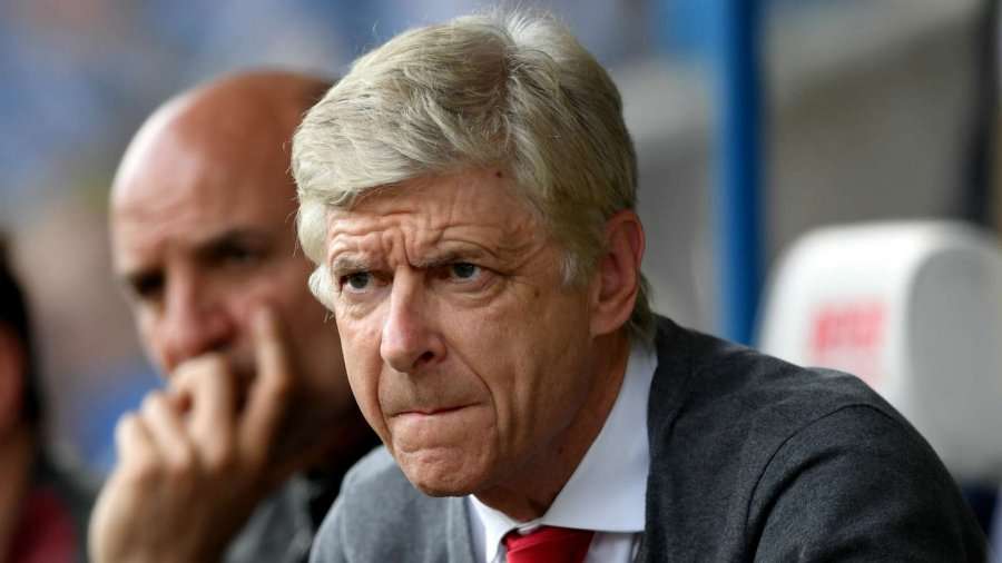 Vije oferta për Wenger, trajneri francez mund të bashkohet me Iniestan