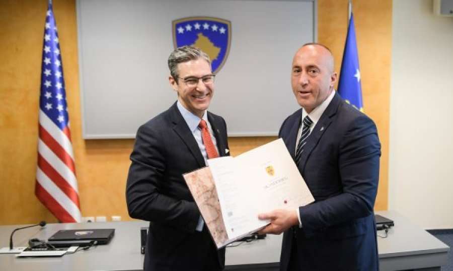 Haradinaj pret mysafirë nga Washingtoni – Marrëveshja me Serbinë pa e cenuar territorin