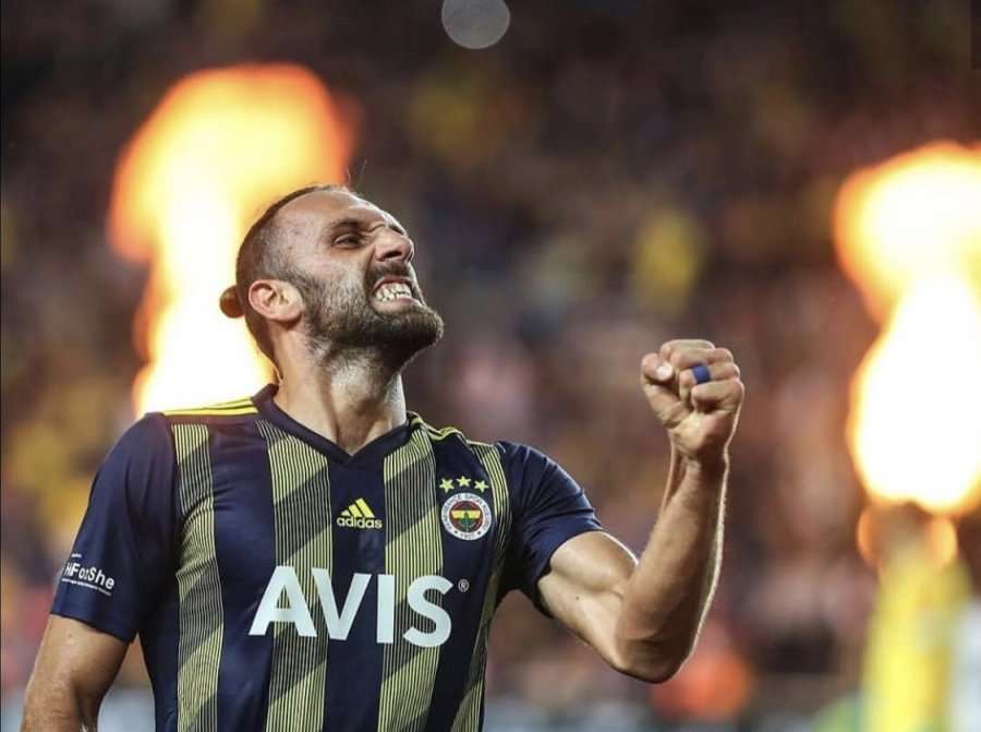 Forma mbresëlënëse me Fenerbahçen, shpërblehet Vedat Muriqi