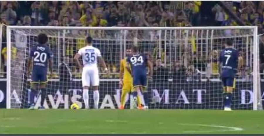 Shpërthen Muriqi, shënon gol për Fenerbahçen