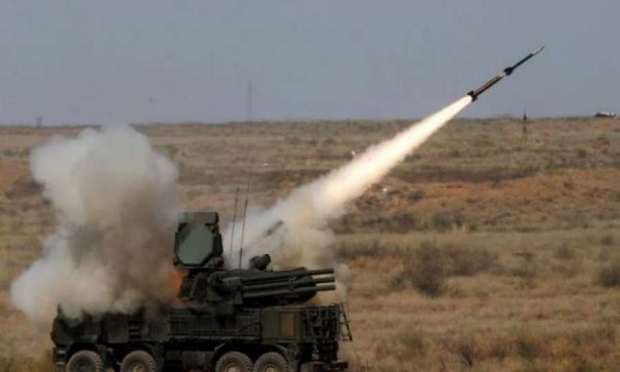 Amerika e çon në Serbi zyrtarin e saj për të paralajmëruar për armët ruse