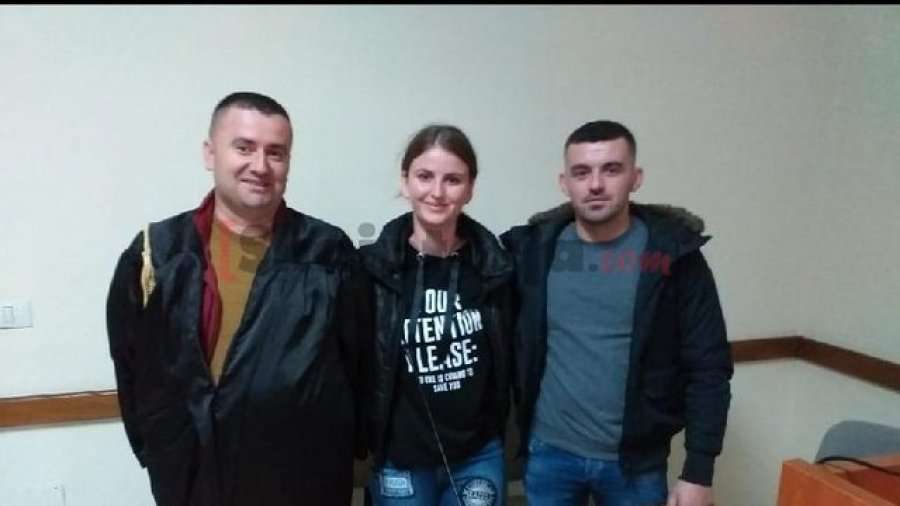 E pazakontë në Tiranë, vajza martohet me përndjekësin në sallën e gjyqit