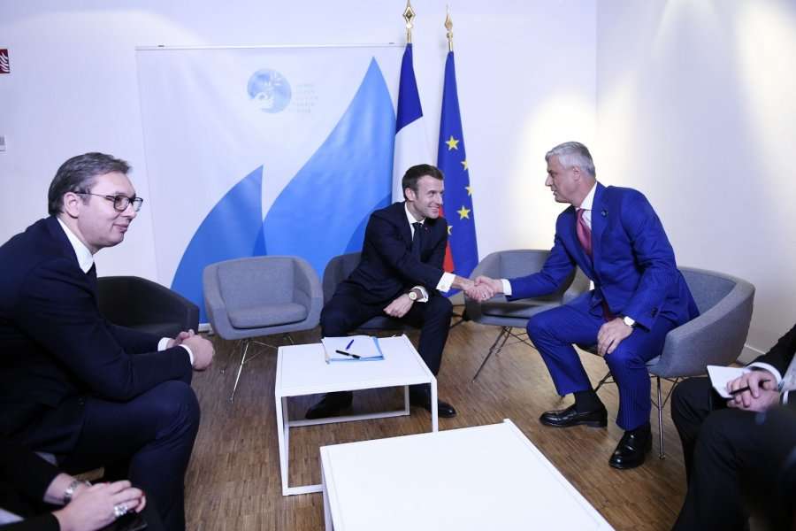 Çka u diskutua në takimin urgjent mes Thaçit dhe Vuçiqit në Paris