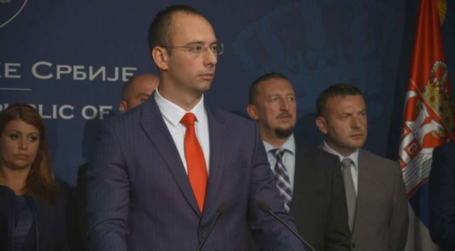 Befason nënkryetari i Listës Serbe: Jam detyruar ta mbroj Kushtetutën e Kosovës nga partitë shqiptare