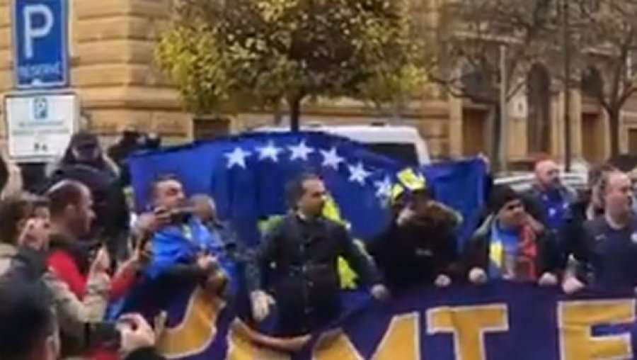 Serbët assesi të mbushen mend, shkruajnë për skandalin gjatë intonimit të himnit të Kosovës