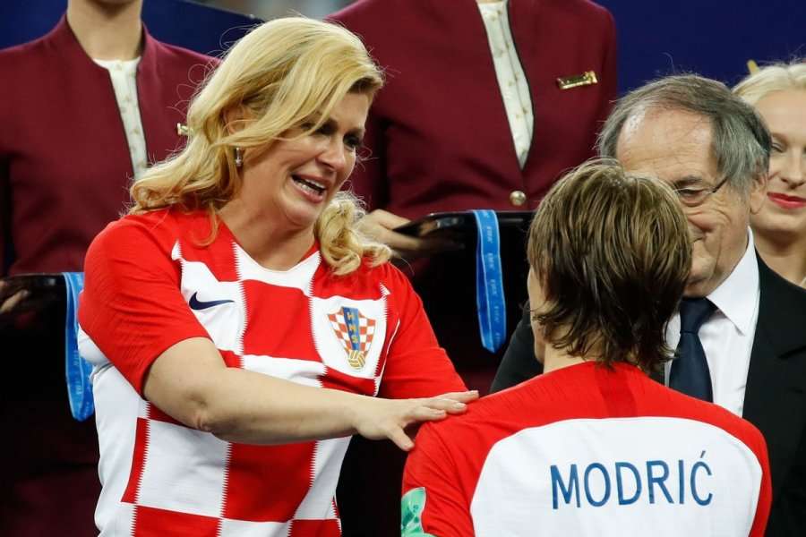 Kroacia kualifikohet, serbët akuzojnë presidenten për provokim