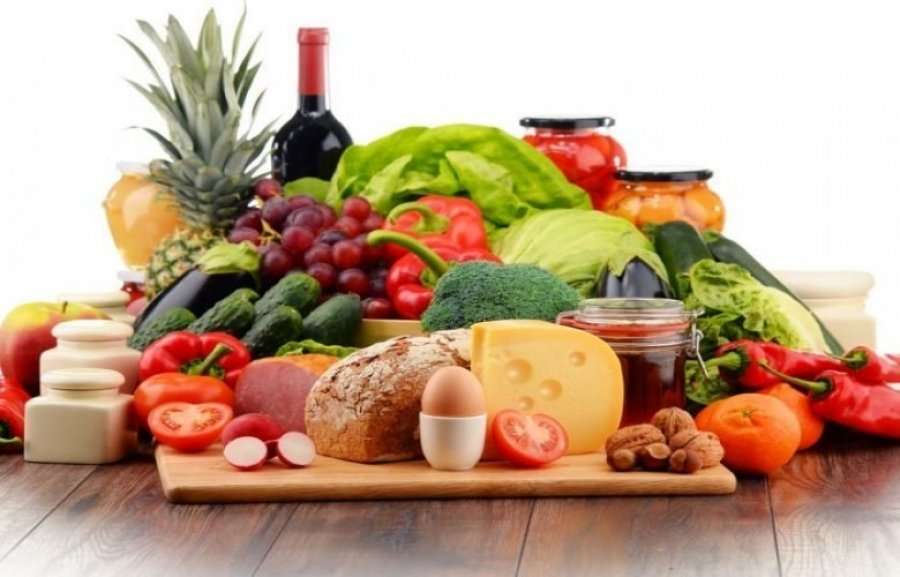 Pastroni organizmin me sallatat detox