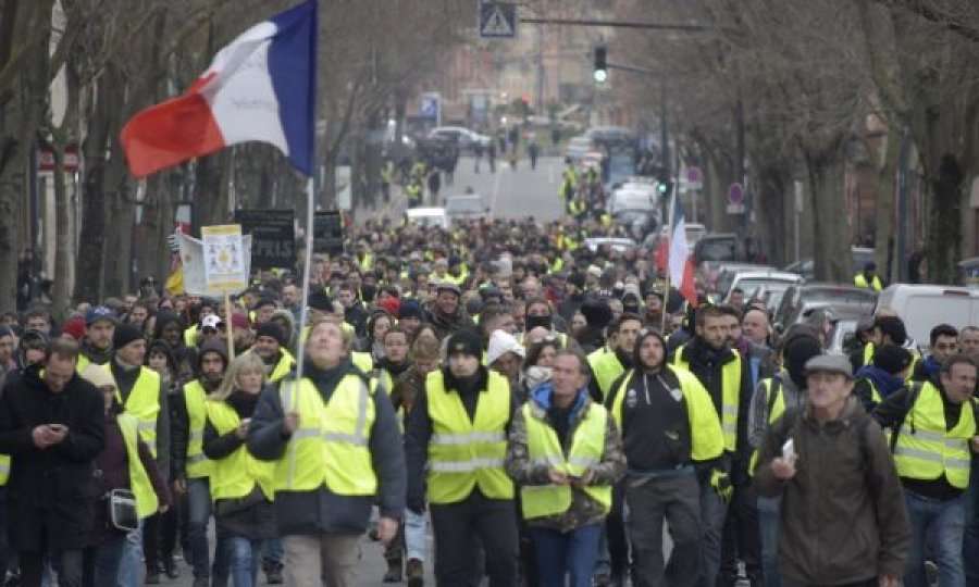 Sot shënohet njëvjetori i fillimit të protestave që ende po vazhdojnë në Paris