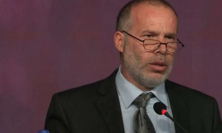 Anëtari i Fjalës i dërgon letër publike Albin Kurtit