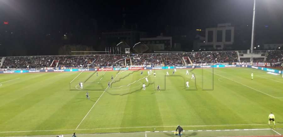 Ramush Haradinaj shijon spektaklin e 'Dardanëve' në stadium: Duam fitore