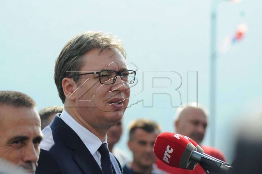 Aleksandar Vuçiq pas shërimit u lirua nga AUM