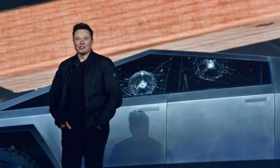 Dështimi me xhamin anti-plumb i kushtoi shumë Elon Musk-it, humb 768 milionë dollarë