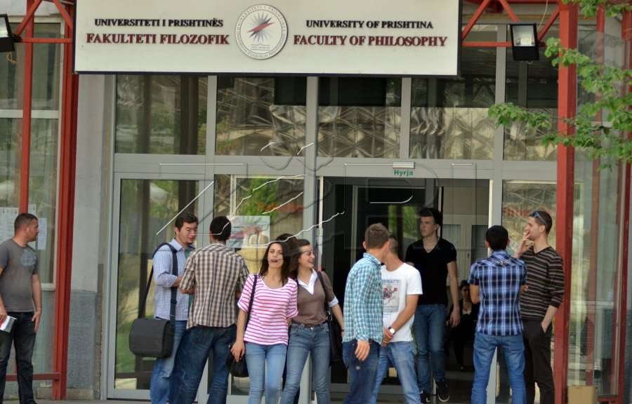 Studentët nuk duan që nota 9 të mbetet kriterë për bursa në disa fakultete të UP-së