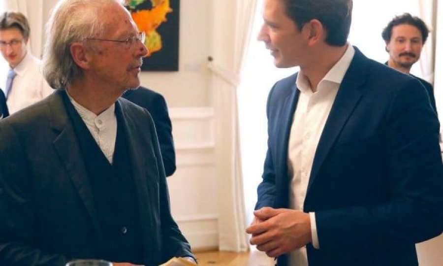 Si reaguan Handke, mediat dhe zyrtarët austriakë pasi shkrimtarit pro-Millosheviq iu dha Nobeli