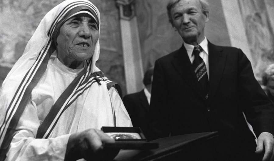 40 vite më parë Nënë Tereza u nderua me çmimin Nobel për Paqe