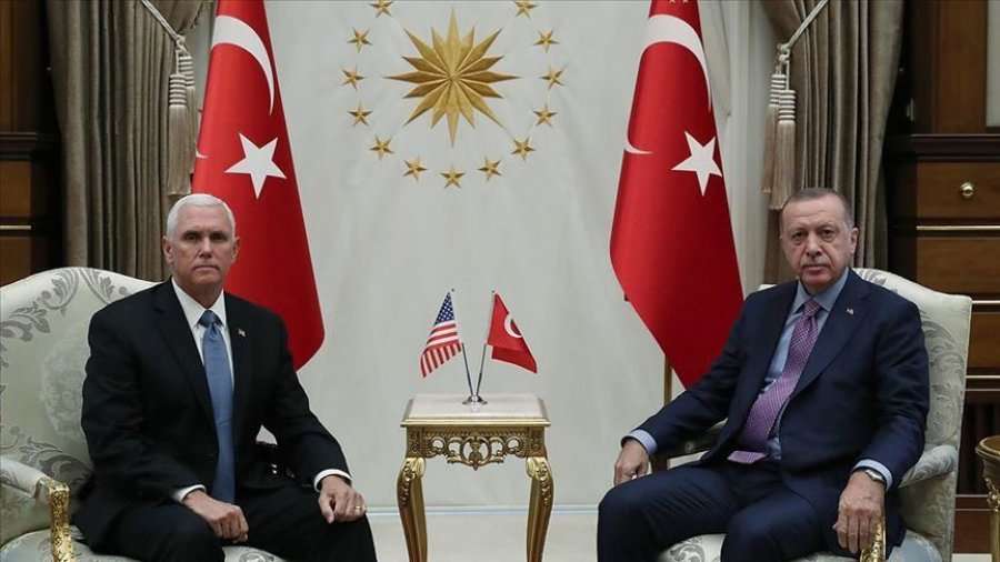 Përfundon takimi Erdogan-Pence në Ankara