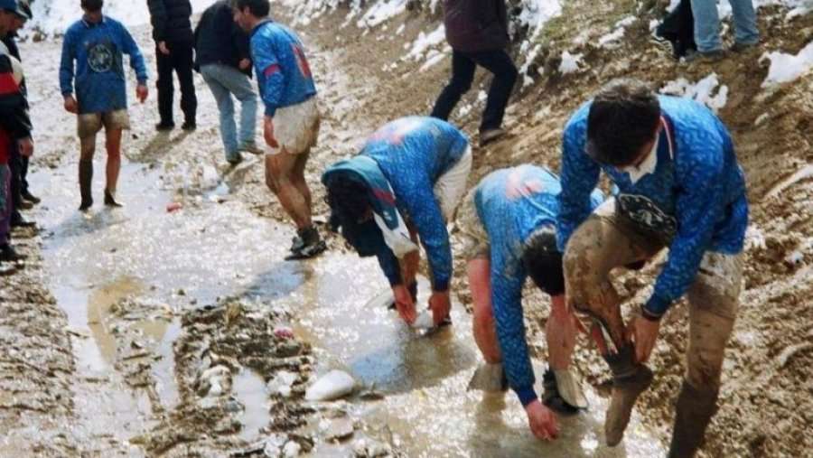 Ish-futbollisti kosovar nis një peticion për Qeverinë e Kosovës