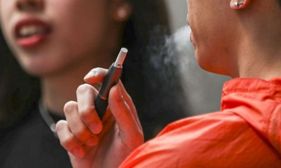 13 vjeçari vdes nga cigaret elektronike, duke u bërë rasti i 1500 me sëmundjen EVALI
