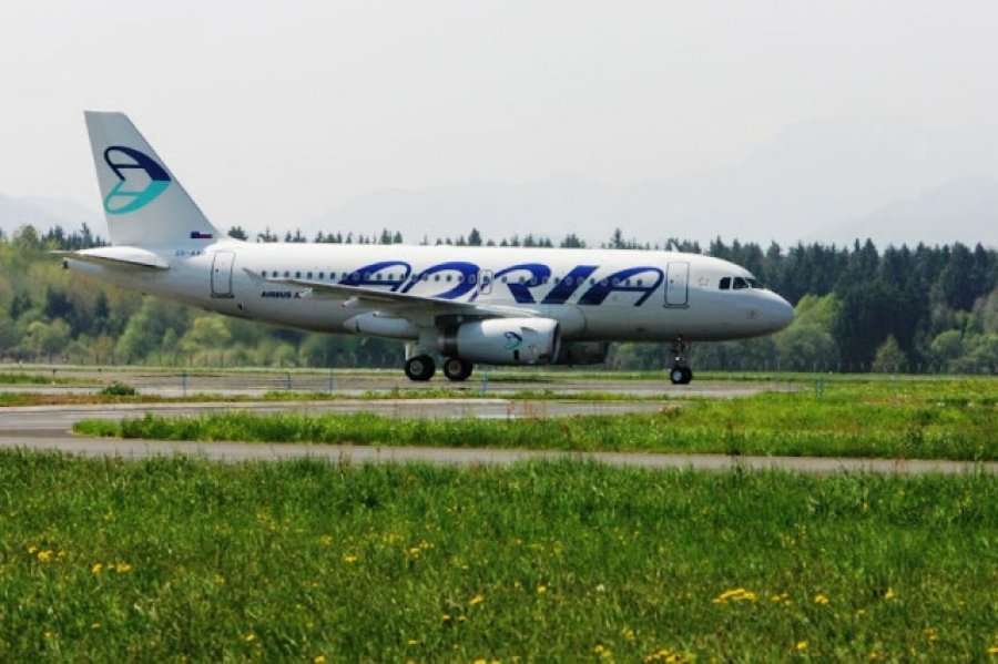 Adria kërcënohet me konfiskim avioni për kompensimin e papaguar!