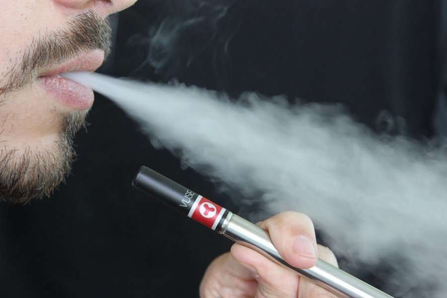Grupi i mjekëve amerikanë: Ndalni menjëherë cigaret elektronike
