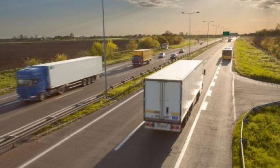 Serbia nënshkruan kontratën për ndërtimin e autostradës Nish-Merdare