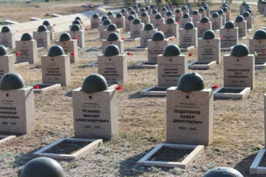Rivarrosen 1.800 ushtarë gjermanë të Betejës së Stalingradit