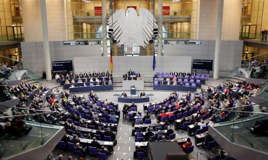 Majtistët gjerman të 'Die Linke'-s përkrahin Zemanin për tërheqjen e njohjes së Kosovës