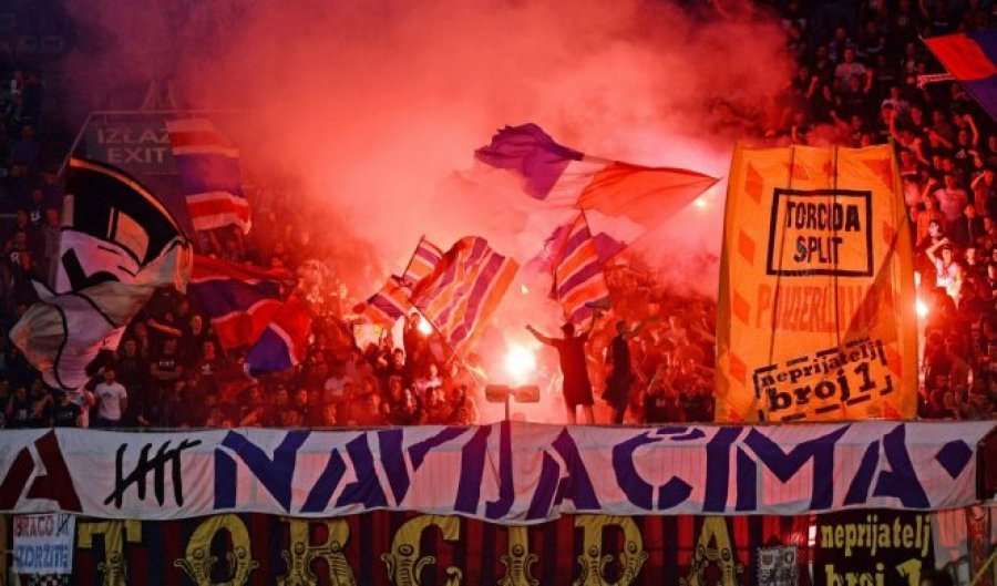 Tifozët kroat vazhdojnë brohorimat kundër serbëve, ja çka ndodhi në ndeshjen Split - Rijeka