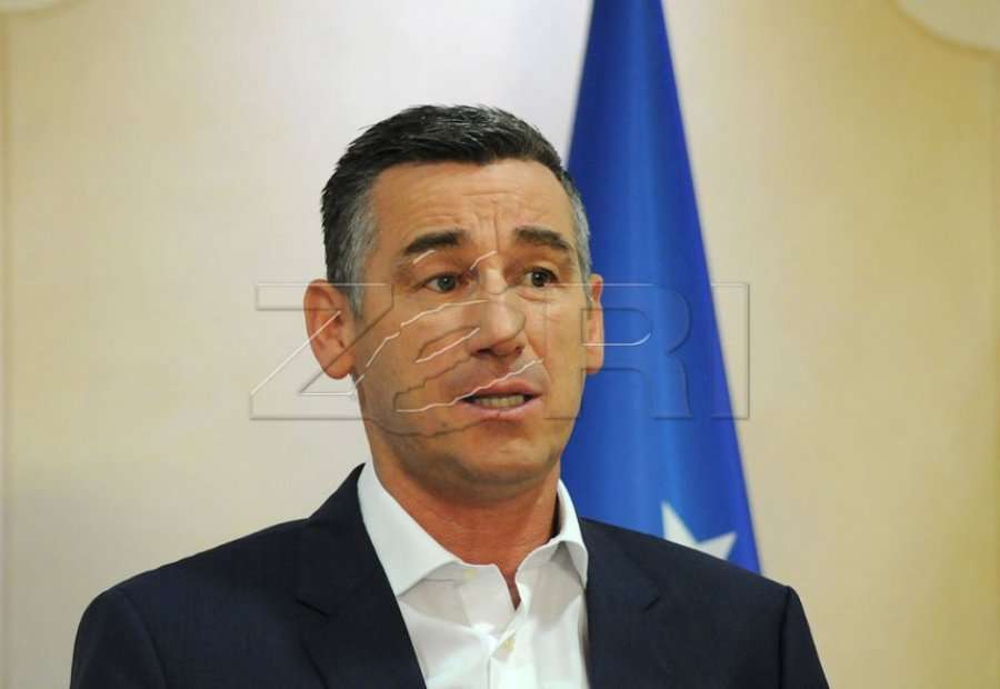 Veseli: Më lanë në lloç kur Amerika e kërkoi suspendimin e taksës