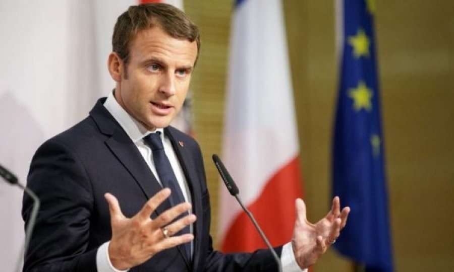 Macron ashpërson tonin rreth emigracionit