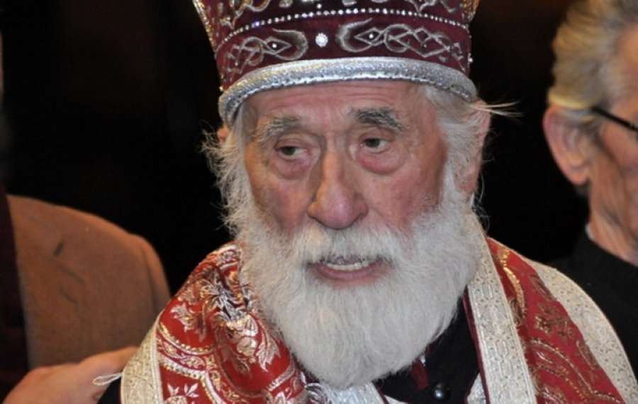Kreu i Kishës Malazeze merr pjesë në sfilatën e modës, bëhet hit në rrjetet sociale