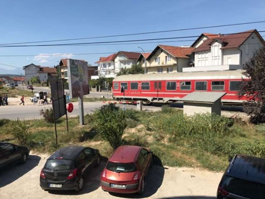 Varroset 17-vjeçarja që e mbyti treni në Klinë, këto janë fjalët prekëse të mësimdhënësit të saj