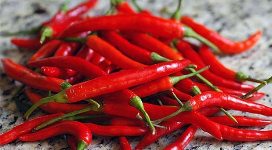 Po hani shpesh speca djegës? Ja çfarë po i bëni kancerit të mushkërive
