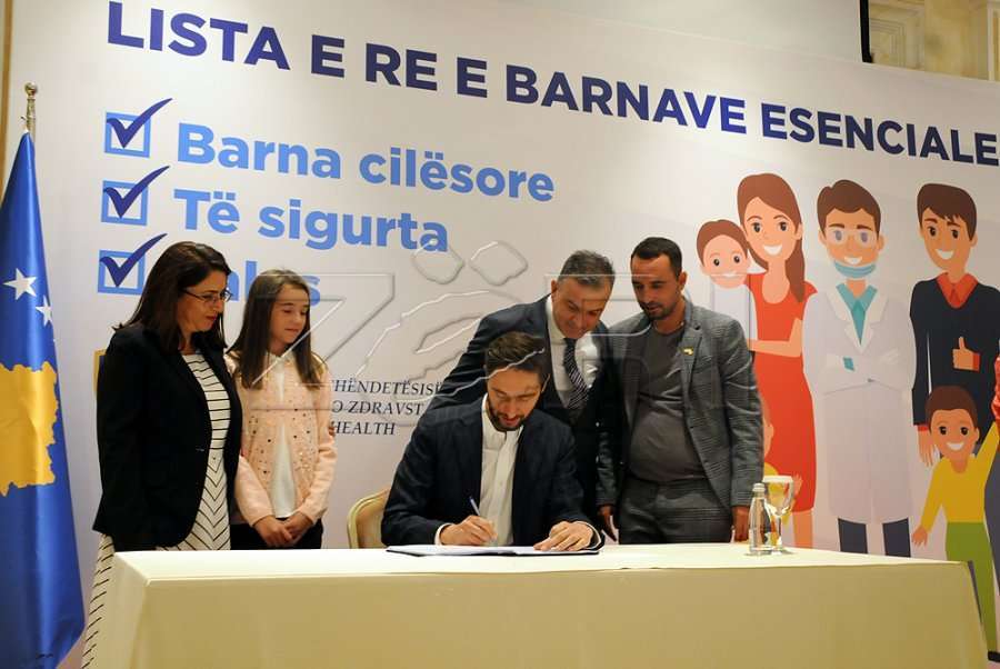 Ismaili nënshkruan Listën e re të Barnave Esenciale