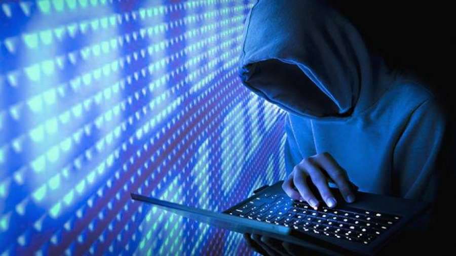 Mbi 9 vjet burgim dhe 11 mijë euro gjobë tre të akuzuarve për krime kibernetike
