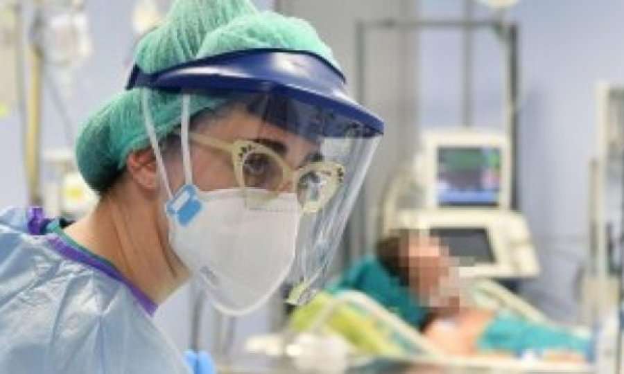 Mbi 4 mijë raste të reja me koronavirus në Itali