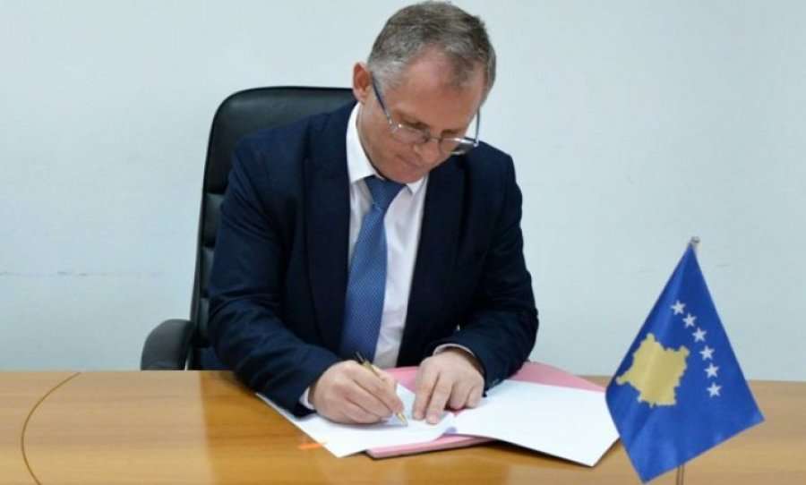 Ministri i Financave flet për kreditë dhe stabilitetin ekonomik në Kosovë