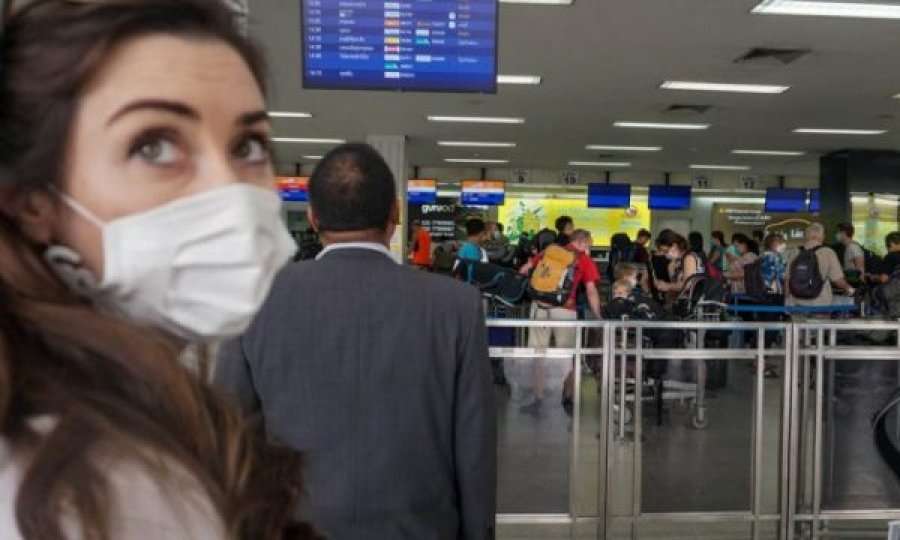BE-ja heq obligimin për bartje të maskës në aeroplan dhe aeroporte