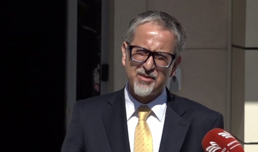 Arrijnë ndihmat nga Turqia, i presin ministrat Vitia, Abdixhiku dhe këshilltari i Thaçit