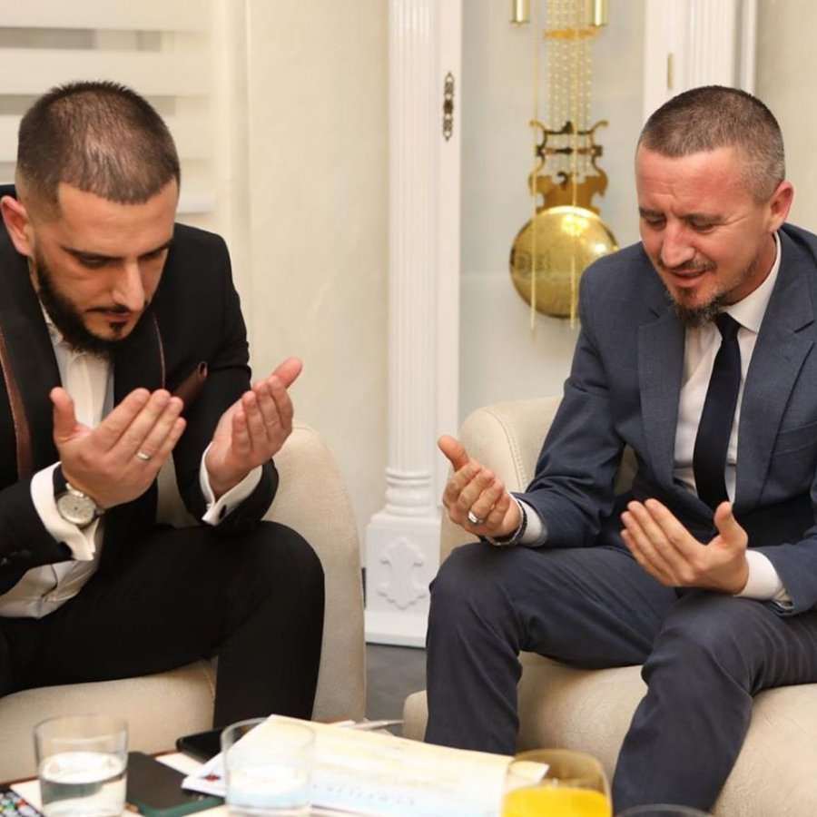 Martohet Gold AG, dalin fotot nga momenti i kurorëzimit