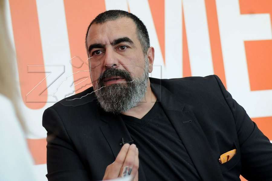 Fisnik Ismaili i ofron falas FFK-së një logo të re: Vetëm me iu tregu që jo gjithçka që vjen nga jashtë ka vlerë më të madhe se ato çfarë mundemi ne vendorët me bë
