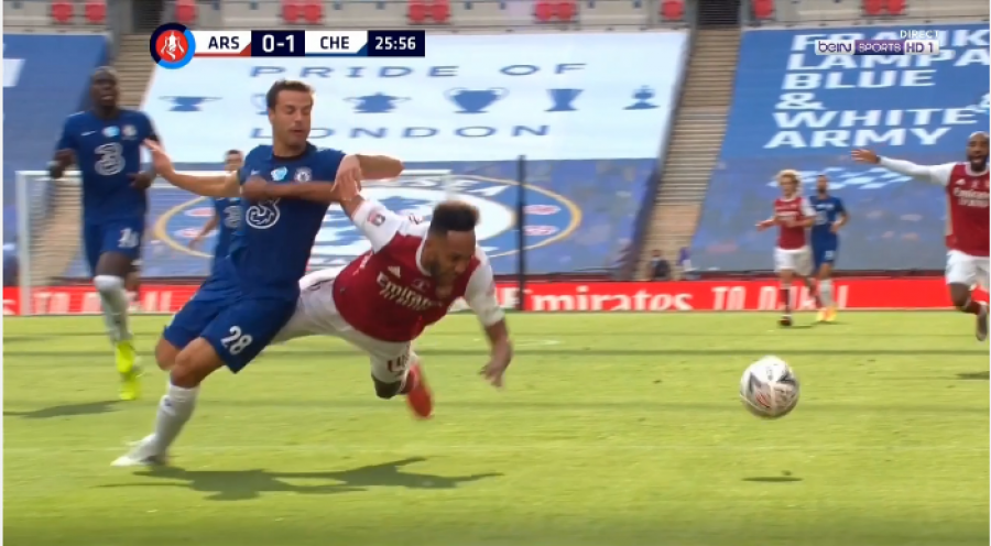 Penallti në sfidën Arsenal – Chelsea, ja kush ka shënuar